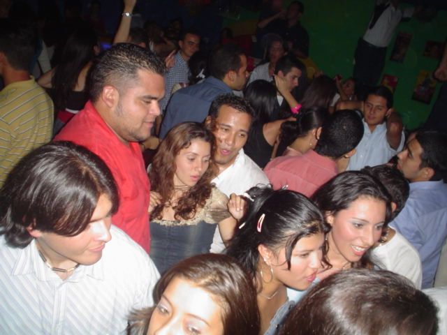 Foto 58 de Bar Auditorium · 20 de julio de 2004 en Bar Auditorium, Bucaramanga