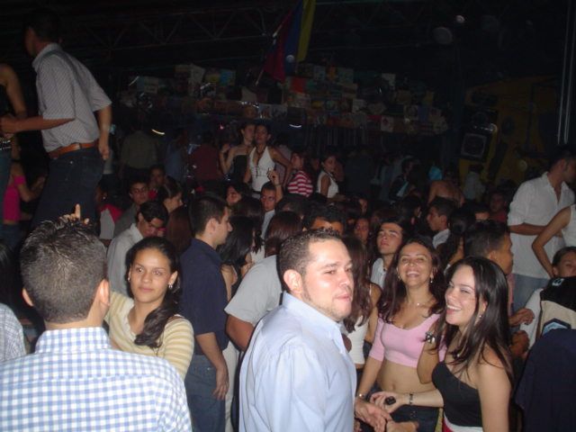 Foto 63 de Bar Auditorium · 20 de julio de 2004 en Bar Auditorium, Bucaramanga