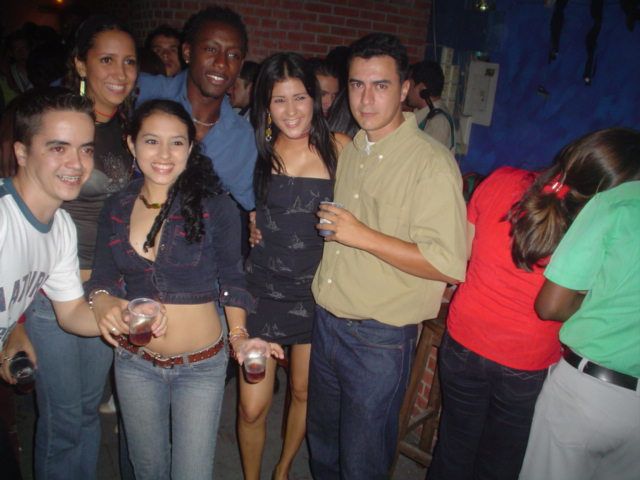 Foto 65 de Bar Auditorium · 20 de julio de 2004 en Bar Auditorium, Bucaramanga