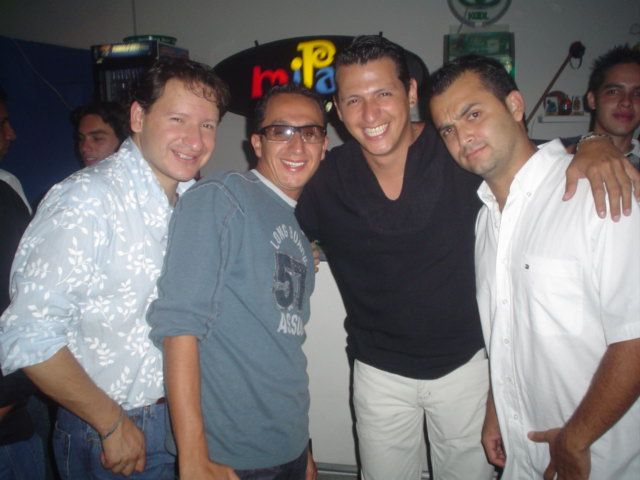 Foto 71 de Bar Rockcity · 20 de julio de 2004 en Bar Rockcity, Bucaramanga
