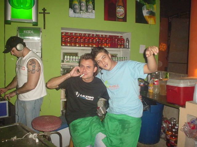 Foto 26 de Cafe Conarte · 20 de julio de 2004 en Cafe Conarte, Bucaramanga