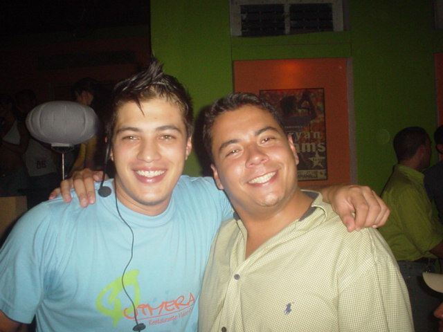 Foto 39 de Cafe Conarte · 20 de julio de 2004 en Cafe Conarte, Bucaramanga