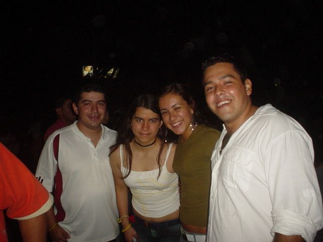 Foto 11 de Candelaria Discoteca · 20 de julio de 2004 en Candelaria Discoteca, Bucaramanga