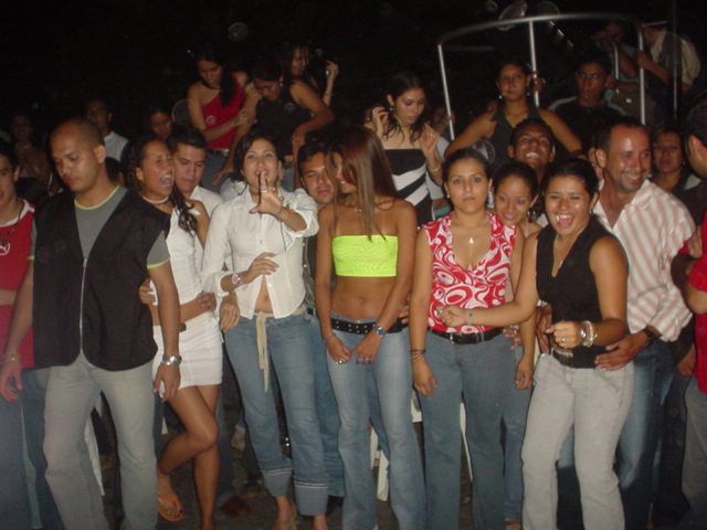 Foto 45 de Candelaria Discoteca · 20 de julio de 2004 en Candelaria Discoteca, Bucaramanga