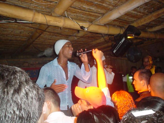 Foto 70 de Candelaria Discoteca · 20 de julio de 2004 en Candelaria Discoteca, Bucaramanga