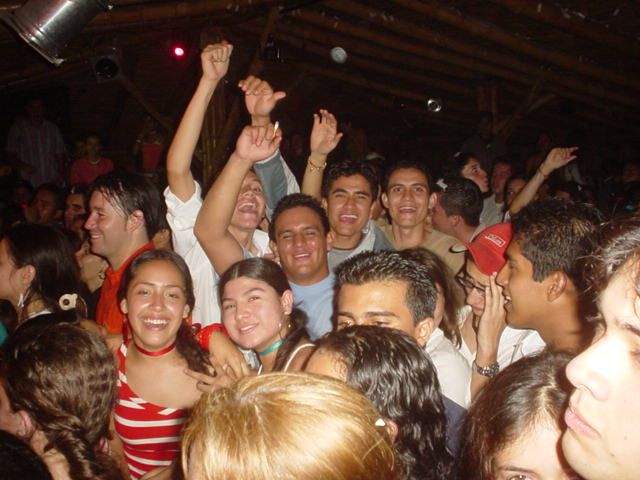 Foto 75 de Candelaria Discoteca · 20 de julio de 2004 en Candelaria Discoteca, Bucaramanga