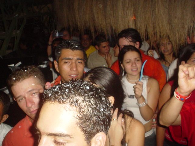 Foto 94 de Candelaria Discoteca · 20 de julio de 2004 en Candelaria Discoteca, Bucaramanga