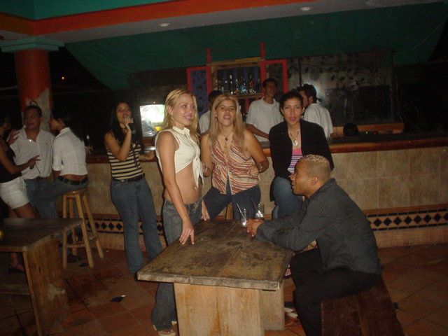 Foto 104 de Candelaria Discoteca · 20 de julio de 2004 en Candelaria Discoteca, Bucaramanga