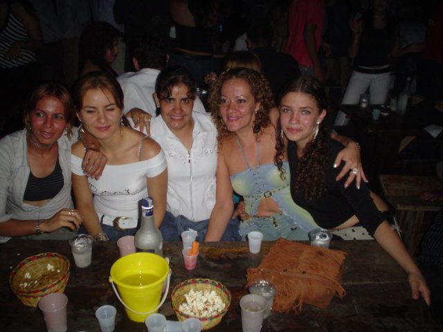 Foto 122 de Candelaria Discoteca · 20 de julio de 2004 en Candelaria Discoteca, Bucaramanga