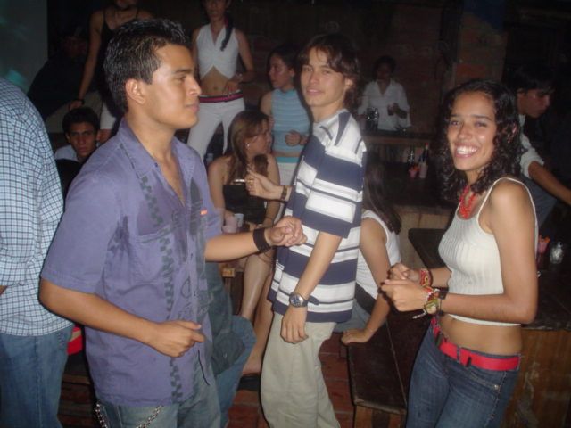 Foto 123 de Candelaria Discoteca · 20 de julio de 2004 en Candelaria Discoteca, Bucaramanga