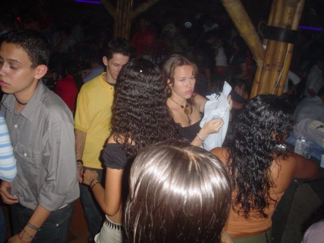 Foto 126 de Candelaria Discoteca · 20 de julio de 2004 en Candelaria Discoteca, Bucaramanga