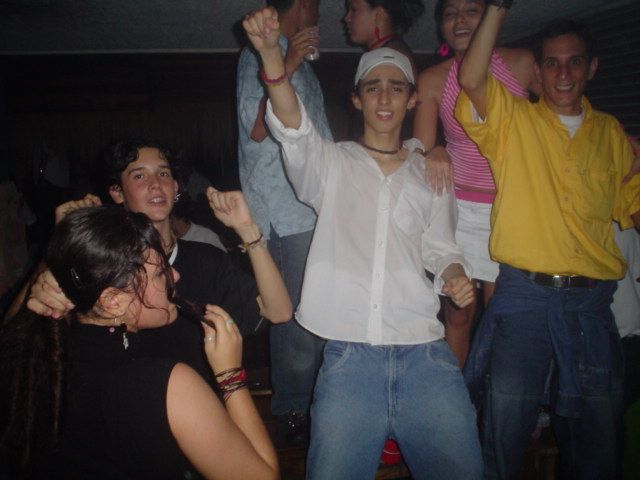 Foto 146 de Candelaria Discoteca · 20 de julio de 2004 en Candelaria Discoteca, Bucaramanga
