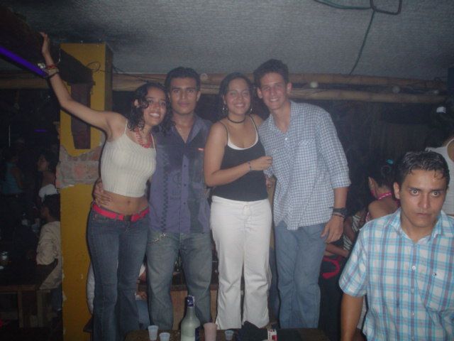 Foto 155 de Candelaria Discoteca · 20 de julio de 2004 en Candelaria Discoteca, Bucaramanga