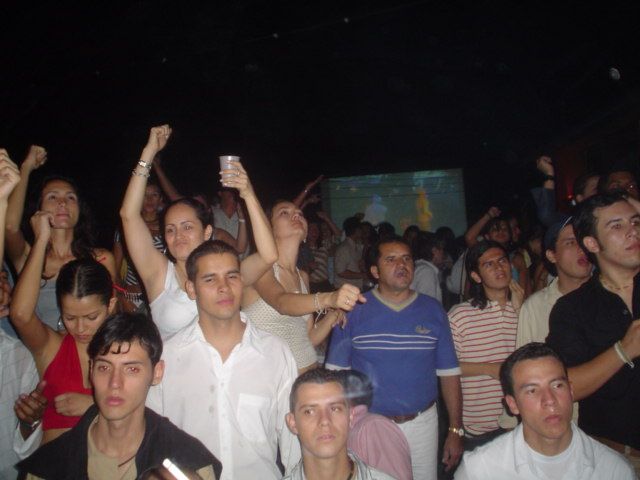 Foto 160 de Candelaria Discoteca · 20 de julio de 2004 en Candelaria Discoteca, Bucaramanga