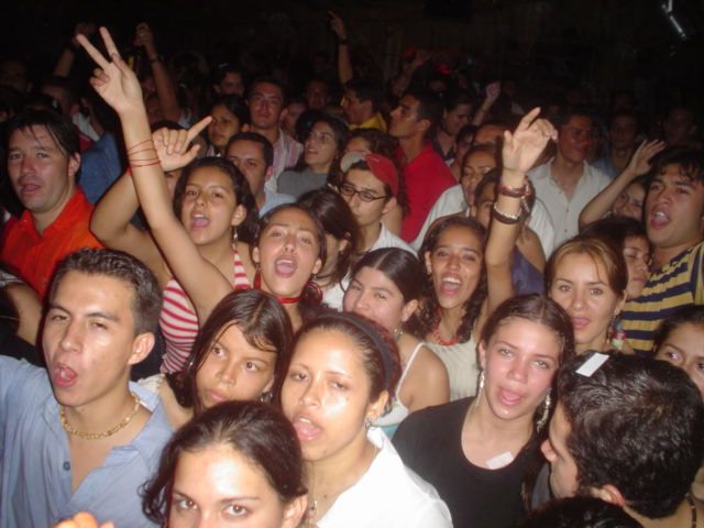 Foto 176 de Candelaria Discoteca · 20 de julio de 2004 en Candelaria Discoteca, Bucaramanga