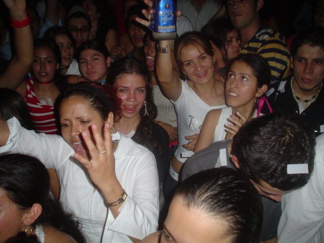 Foto 178 de Candelaria Discoteca · 20 de julio de 2004 en Candelaria Discoteca, Bucaramanga