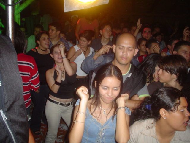 Foto 183 de Candelaria Discoteca · 20 de julio de 2004 en Candelaria Discoteca, Bucaramanga