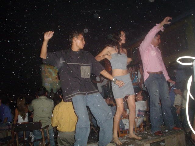 Foto 194 de Candelaria Discoteca · 20 de julio de 2004 en Candelaria Discoteca, Bucaramanga