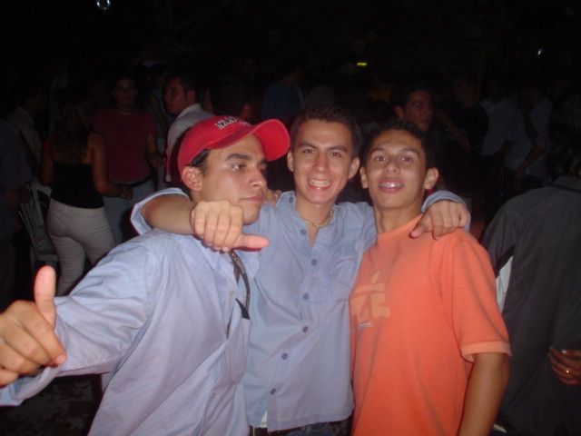 Foto 203 de Candelaria Discoteca · 20 de julio de 2004 en Candelaria Discoteca, Bucaramanga