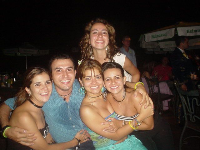 Foto 12 de Discoteca Afrika · - año 2004 · 20 de julio de 2004 en Discoteca Afrika, Bucaramanga