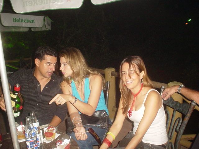 Foto 18 de Discoteca Afrika · - año 2004 · 20 de julio de 2004 en Discoteca Afrika, Bucaramanga