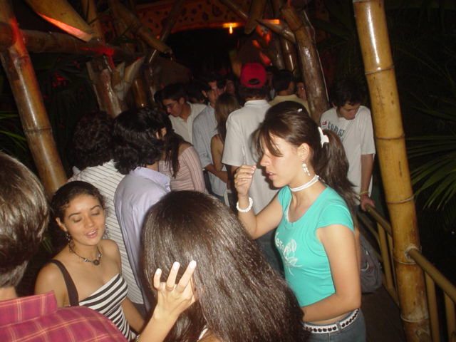 Foto 36 de Discoteca Afrika · - año 2004 · 20 de julio de 2004 en Discoteca Afrika, Bucaramanga