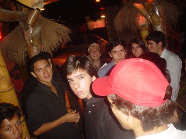 Foto 37 de Discoteca Afrika · - año 2004 · 20 de julio de 2004 en Discoteca Afrika, Bucaramanga