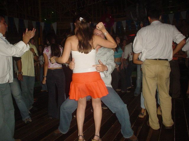 Foto 41 de Discoteca Afrika · - año 2004 · 20 de julio de 2004 en Discoteca Afrika, Bucaramanga