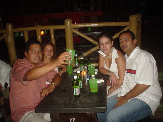 Foto 49 de Discoteca Afrika · - año 2004 · 20 de julio de 2004 en Discoteca Afrika, Bucaramanga