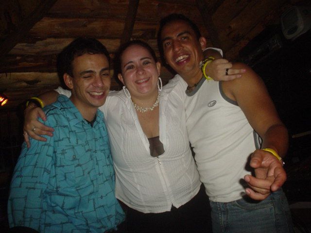 Foto 62 de Discoteca Afrika · - año 2004 · 20 de julio de 2004 en Discoteca Afrika, Bucaramanga