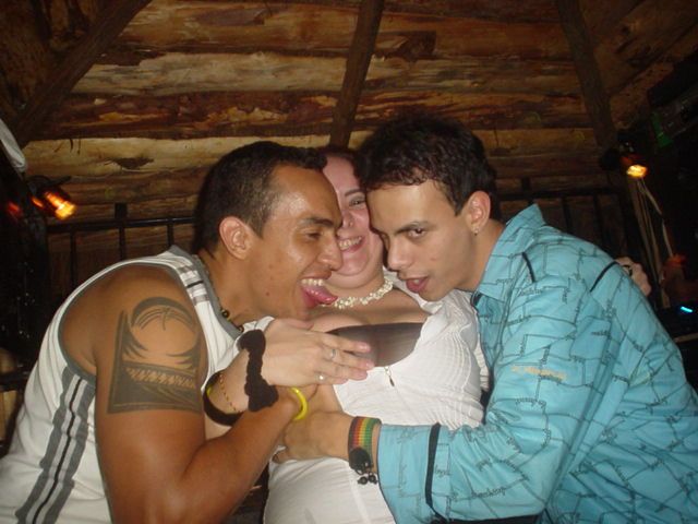 Foto 65 de Discoteca Afrika · - año 2004 · 20 de julio de 2004 en Discoteca Afrika, Bucaramanga