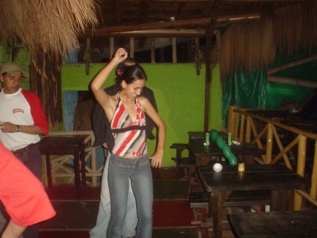 Foto 68 de Discoteca Afrika · - año 2004 · 20 de julio de 2004 en Discoteca Afrika, Bucaramanga
