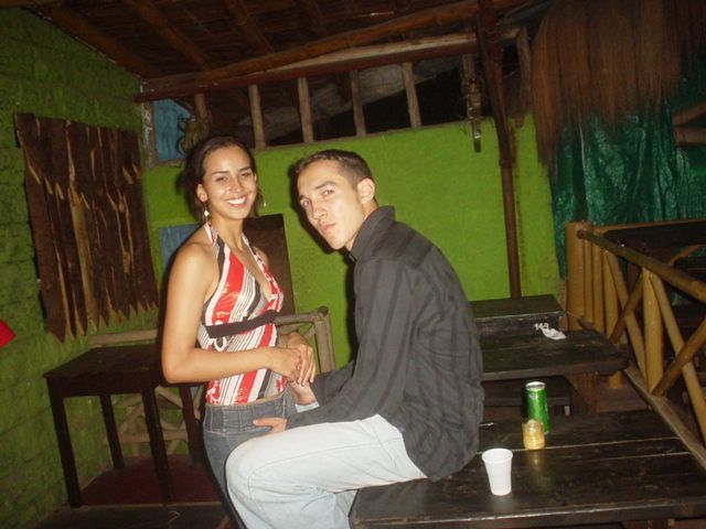 Foto 89 de Discoteca Afrika · - año 2004 · 20 de julio de 2004 en Discoteca Afrika, Bucaramanga
