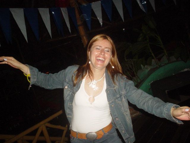 Foto 94 de Discoteca Afrika · - año 2004 · 20 de julio de 2004 en Discoteca Afrika, Bucaramanga