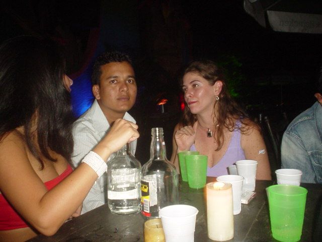 Foto 97 de Discoteca Afrika · - año 2004 · 20 de julio de 2004 en Discoteca Afrika, Bucaramanga