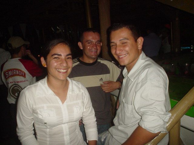 Foto 99 de Discoteca Afrika · - año 2004 · 20 de julio de 2004 en Discoteca Afrika, Bucaramanga
