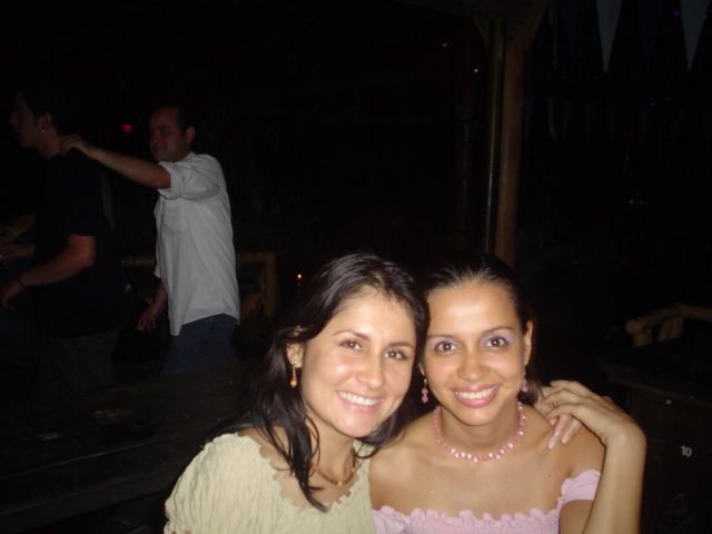 Foto 120 de Discoteca Afrika · - año 2004 · 20 de julio de 2004 en Discoteca Afrika, Bucaramanga