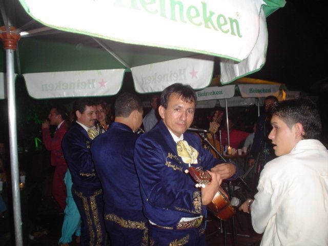 Foto 122 de Discoteca Afrika · - año 2004 · 20 de julio de 2004 en Discoteca Afrika, Bucaramanga