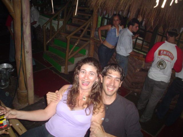 Foto 125 de Discoteca Afrika · - año 2004 · 20 de julio de 2004 en Discoteca Afrika, Bucaramanga