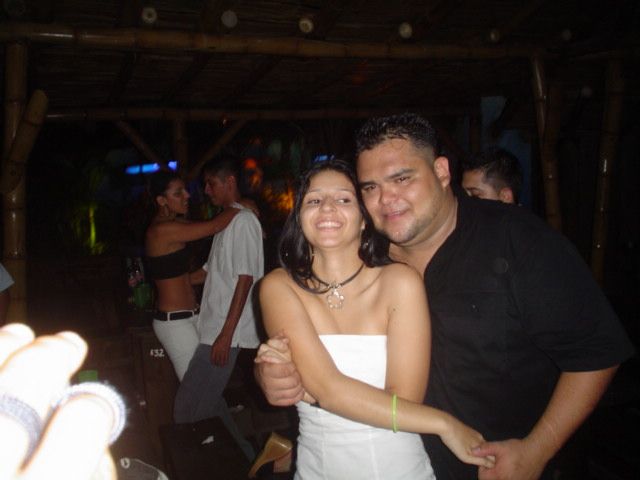 Foto 133 de Discoteca Afrika · - año 2004 · 20 de julio de 2004 en Discoteca Afrika, Bucaramanga