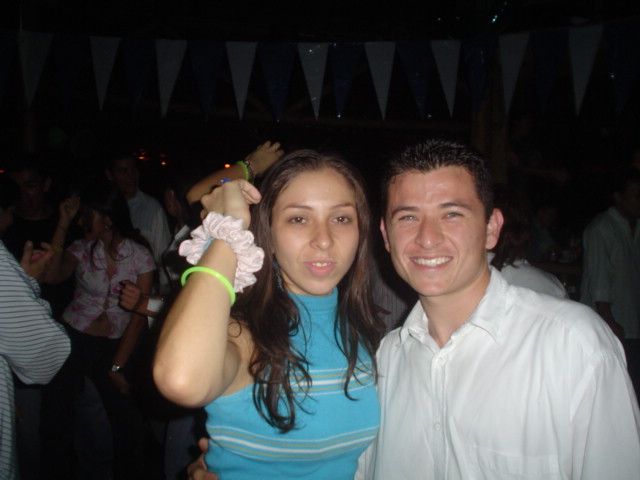 Foto 148 de Discoteca Afrika · - año 2004 · 20 de julio de 2004 en Discoteca Afrika, Bucaramanga