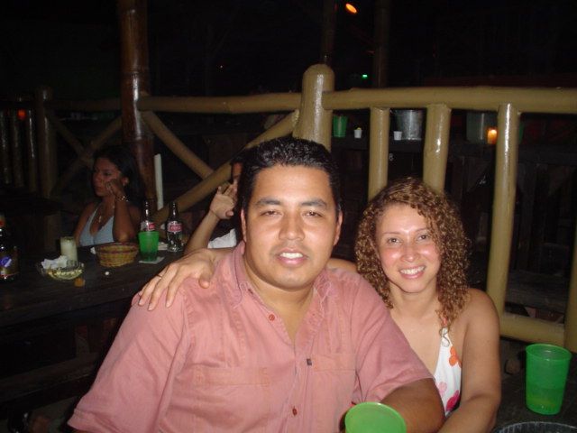 Foto 161 de Discoteca Afrika · - año 2004 · 20 de julio de 2004 en Discoteca Afrika, Bucaramanga