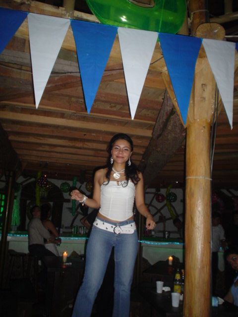 Foto 167 de Discoteca Afrika · - año 2004 · 20 de julio de 2004 en Discoteca Afrika, Bucaramanga