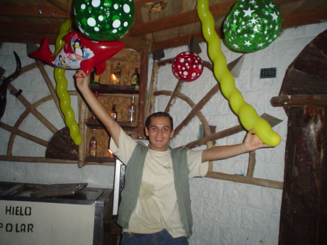 Foto 176 de Discoteca Afrika · - año 2004 · 20 de julio de 2004 en Discoteca Afrika, Bucaramanga