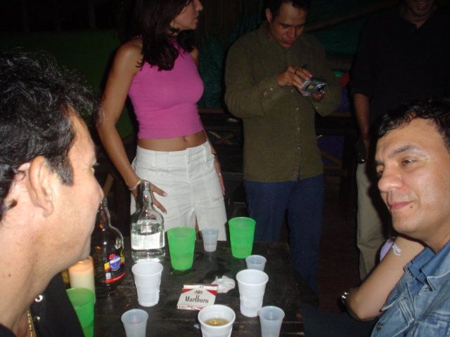 Foto 178 de Discoteca Afrika · - año 2004 · 20 de julio de 2004 en Discoteca Afrika, Bucaramanga