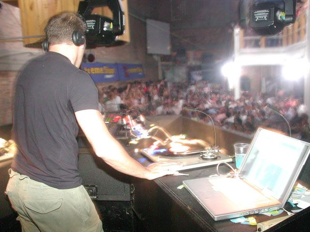 Foto 9 de Evolucion · 20 de julio de 2004 en Evolucion, Bucaramanga
