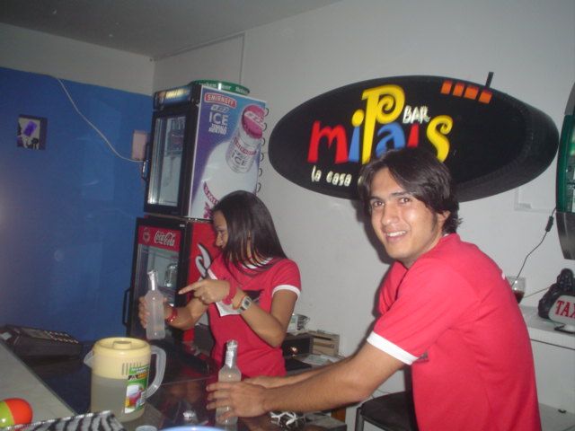Foto 30 de Mi Pais · 20 de julio de 2004 en Mi Pais, Bucaramanga