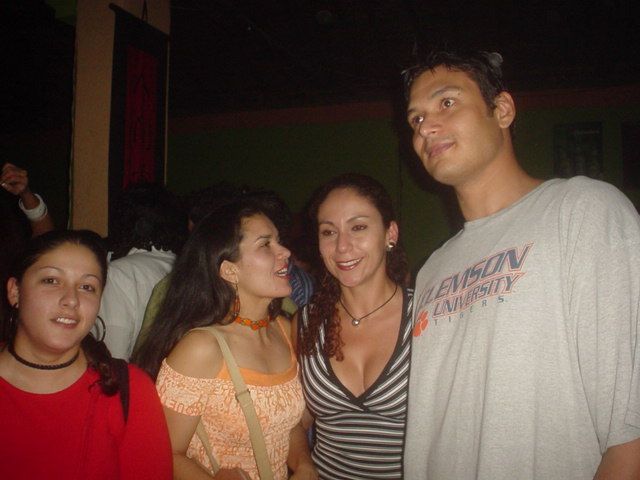 Foto 151 de Quimera · 20 de julio de 2004 en Quimera, Bucaramanga