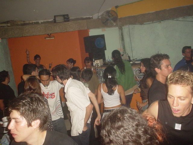 Foto 175 de Quimera · 20 de julio de 2004 en Quimera, Bucaramanga
