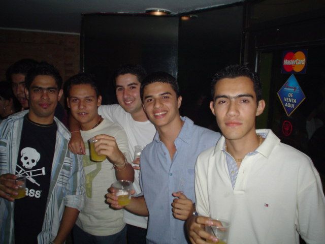 Foto 33 de Zoologico · ‎Jueves ‎26 ‎Febrero ‎2004 · 26 de febrero de 2004 en Zoologico, Bucaramanga